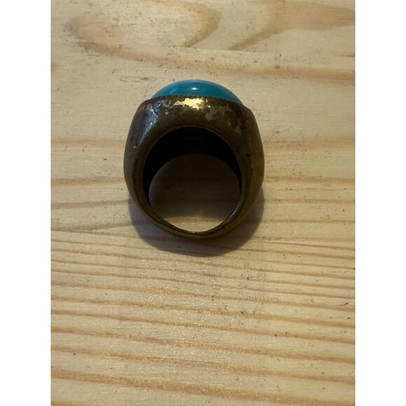 Large Vintage Turquoise Brass Ring With Dome Stone - Picture 6 of 7